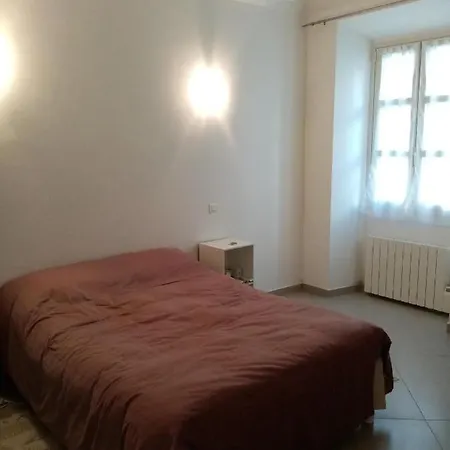 Cours Bonaparte Apartment